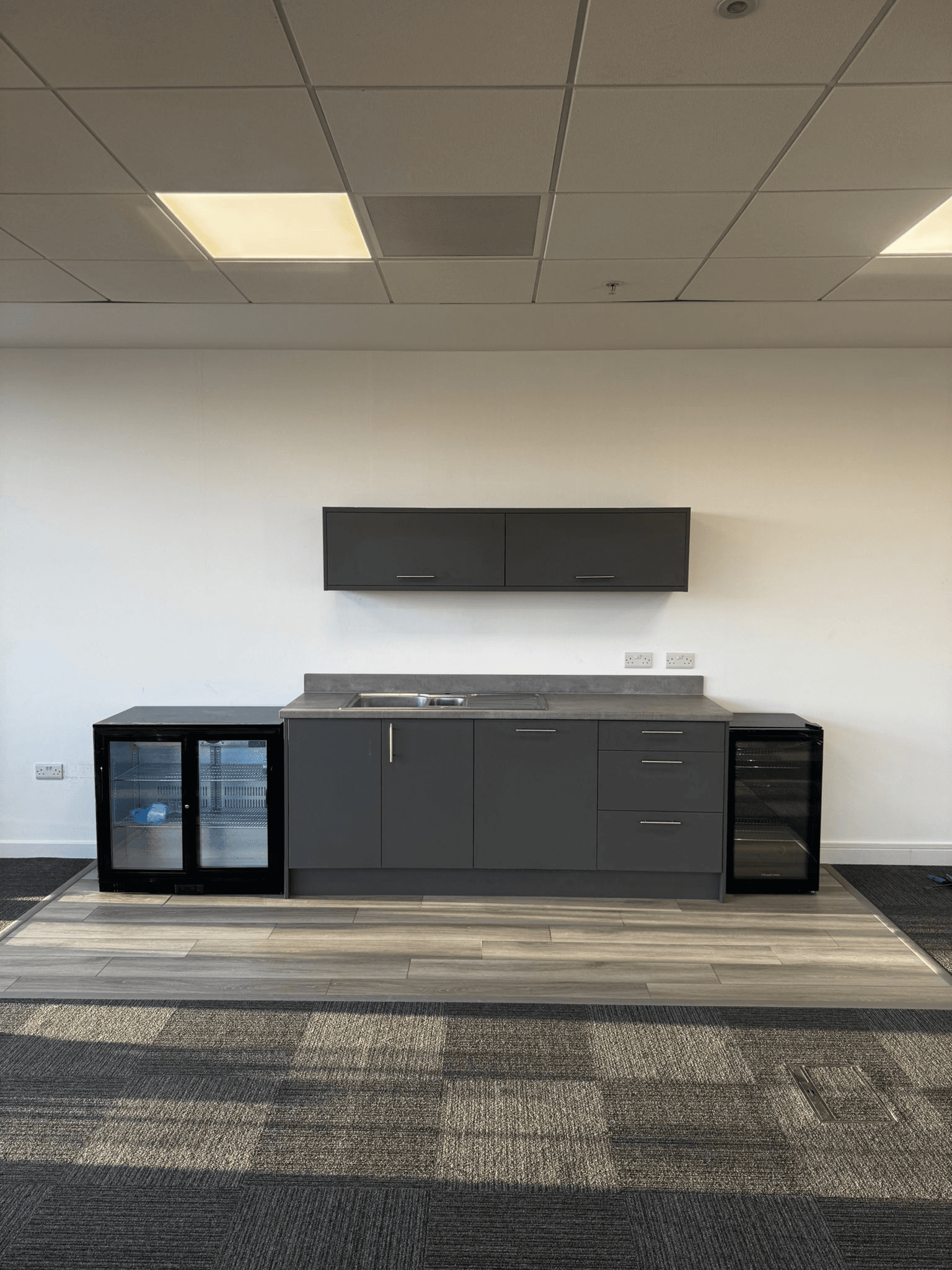 Commercial kitchen and breakroom fit-out