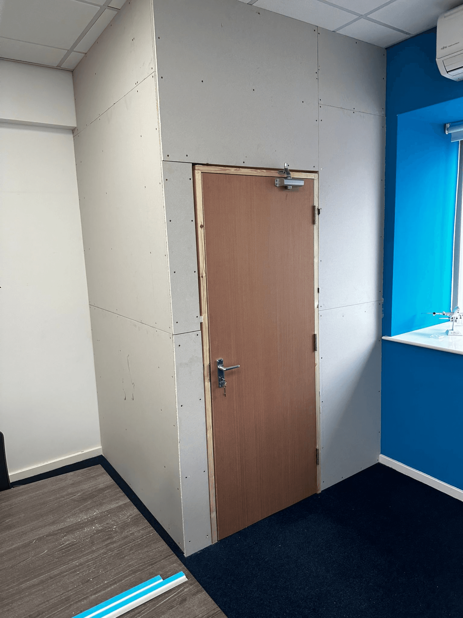 Commercial office partitioning fit-out
